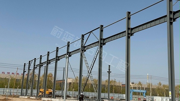 自建钢结构厂房&nbsp;vs&nbsp;找工程总包：哪种模式更省钱？