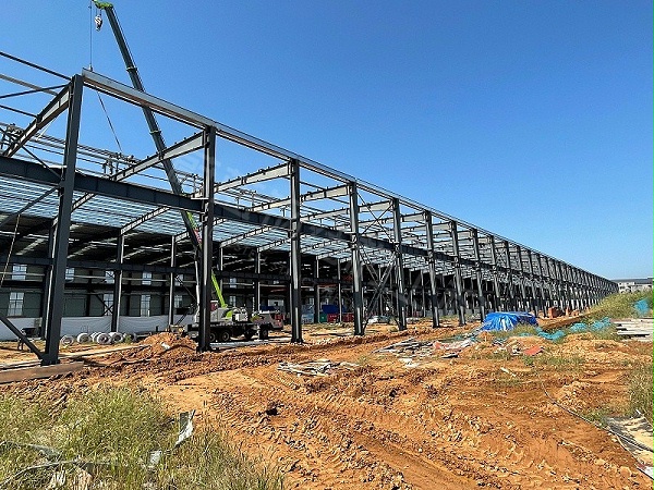 一万平钢结构厂房扩建方案：新旧构件如何安全可靠地连接？