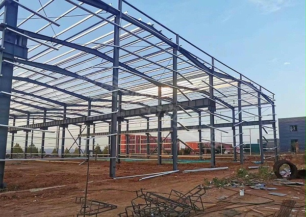 一万平钢结构厂房扩建方案：新旧构件如何安全可靠地连接？