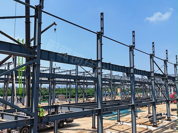 蔚蓝钢结构丨河南景链钢结构厂房建造案例 蔚蓝钢结构丨河南景链钢结构厂房建造案例