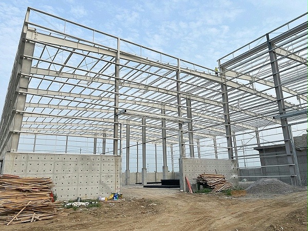 蔚蓝钢结构丨信阳威士清钢结构厂房建造案例 蔚蓝钢结构丨信阳威士清钢结构厂房建造案例