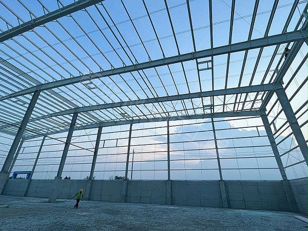 蔚蓝钢结构丨信阳威士清钢结构厂房建造案例 蔚蓝钢结构丨信阳威士清钢结构厂房建造案例