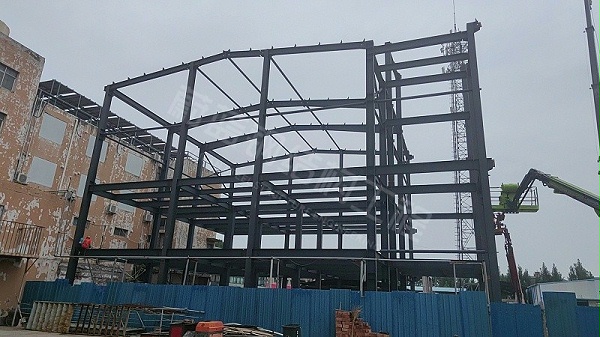 60亩钢结构厂房总包建设：工期能缩短多少？