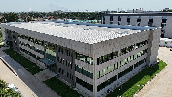 建厂房选钢结构工程公司，哪些要素是关键