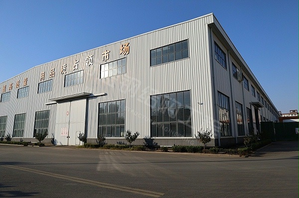钢结构厂房VS砖混，造价、工期、寿命对比，一比就懂该选啥